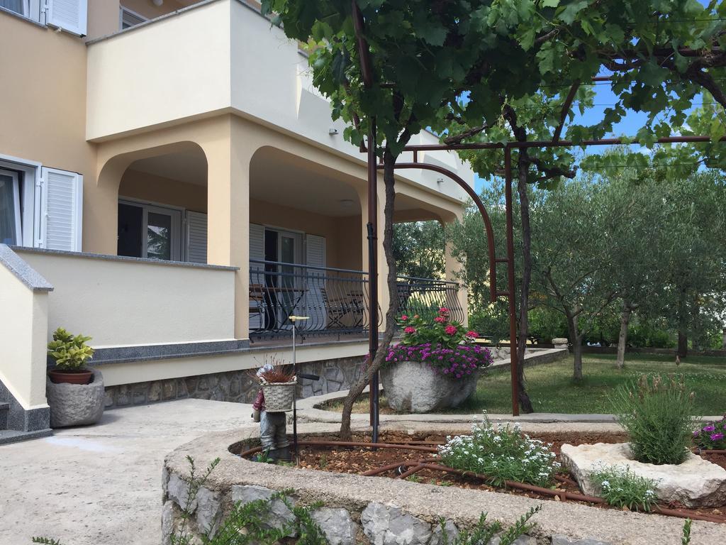 Apartments Sanbrandin Krk Town Exterior photo