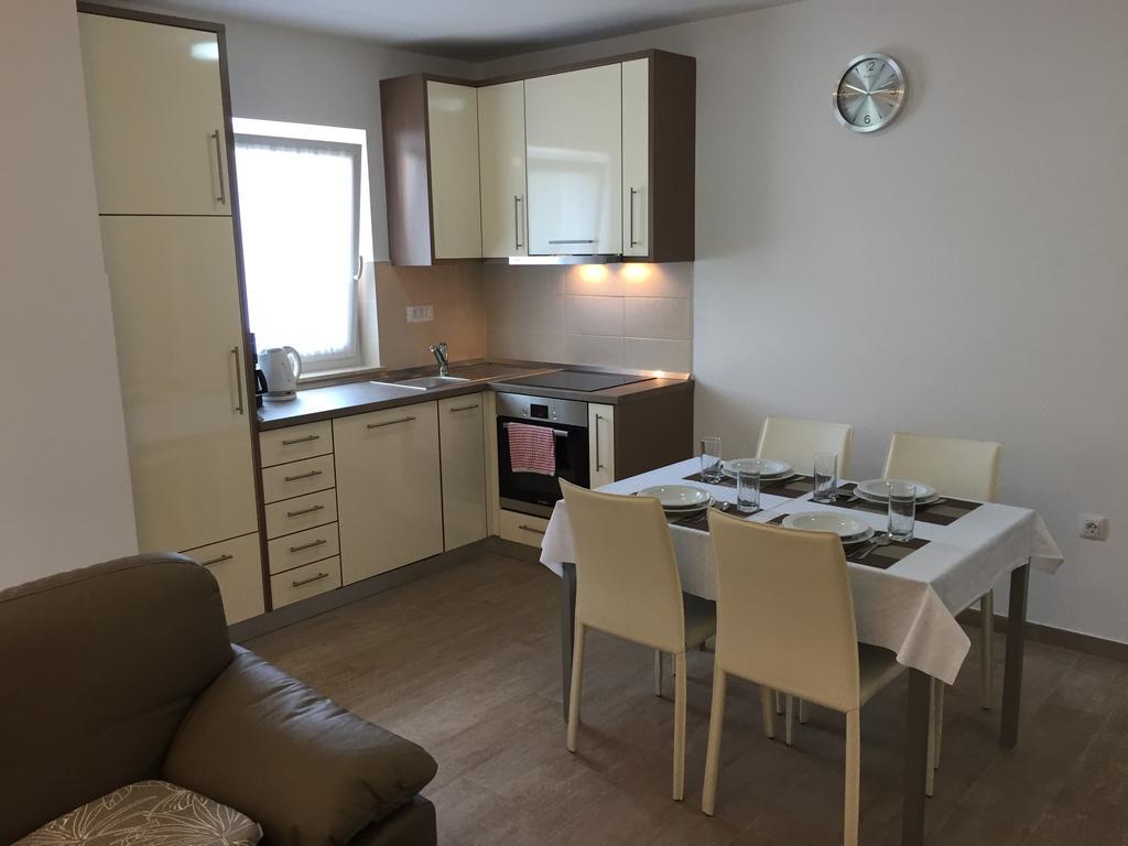 Apartments Sanbrandin Krk Town Room photo